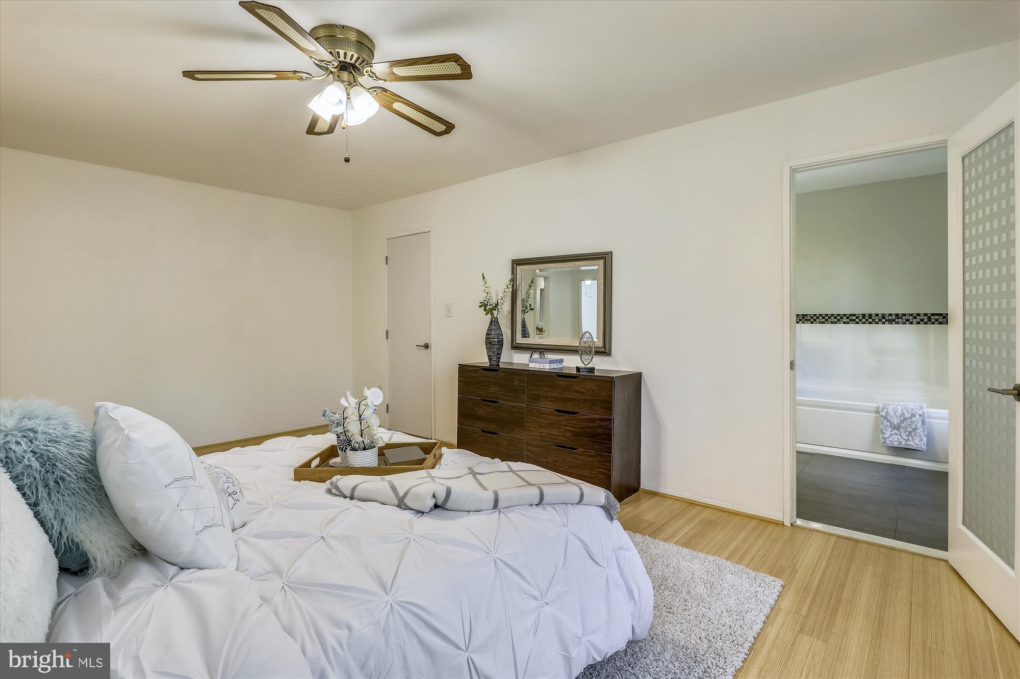 12 Scotch Mist Court Potomac, MD 20854 - Photo 24 of 50 Master bedroom suite