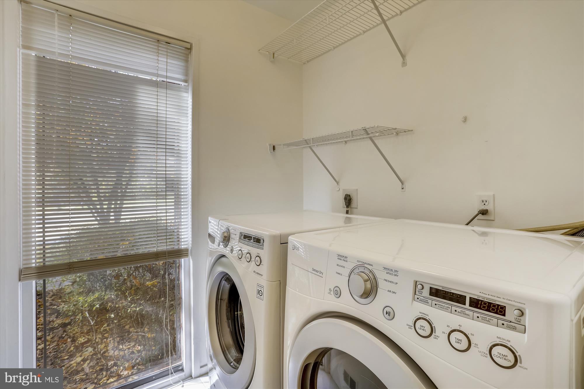 12 Scotch Mist Court Potomac, MD 20854 - Photo 39 of 50 Main floor laundry room