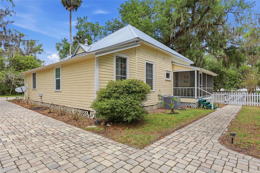 6070 Ave F McIntosh, FL 32664 - Photo 32 of 45