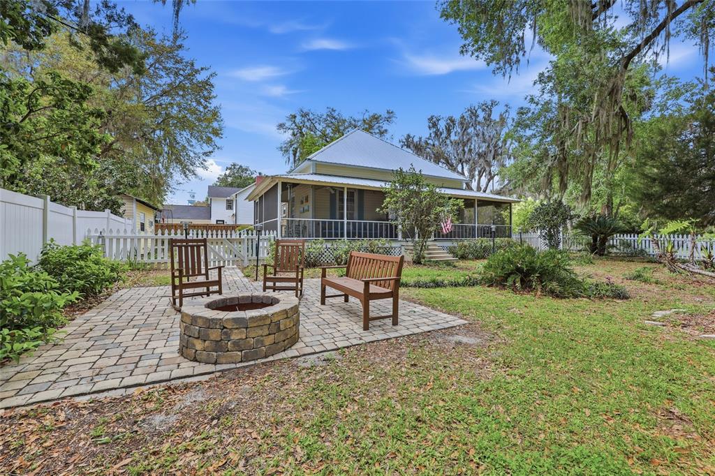 6070 Ave F McIntosh, FL 32664 - Photo 35 of 45