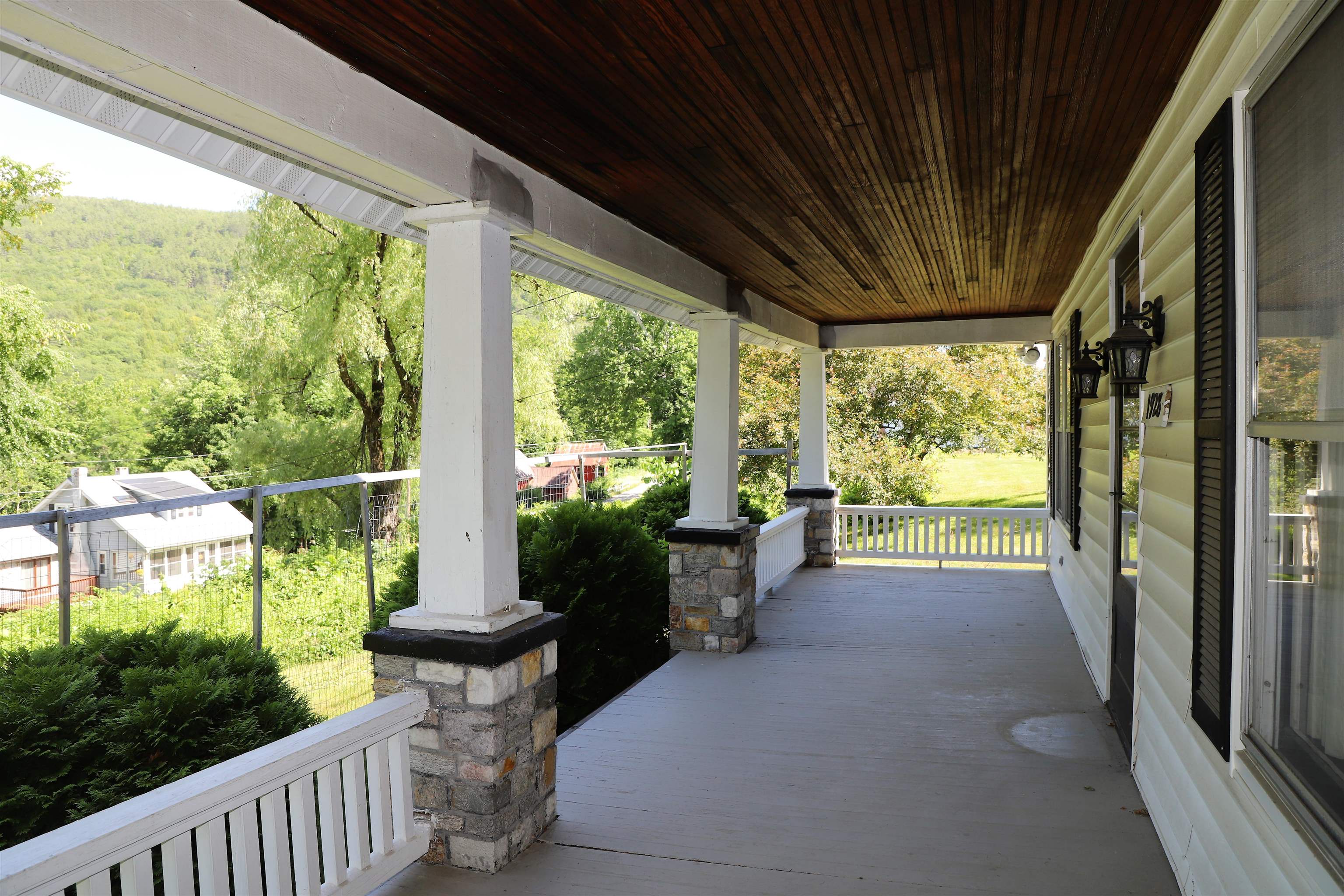 62 Riverside Drive Dummerston, VT 05301 - Photo 17 of 40