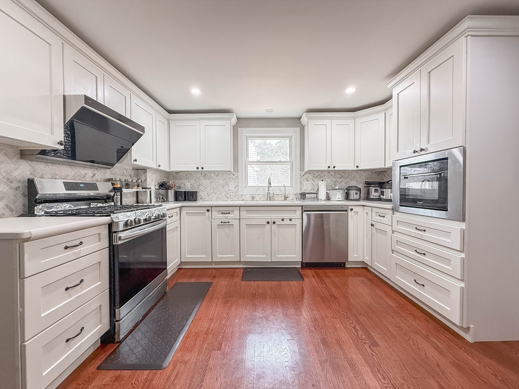 26 Lee Road, Unit 16 Sharon, MA 02067 - Photo 2 of 24