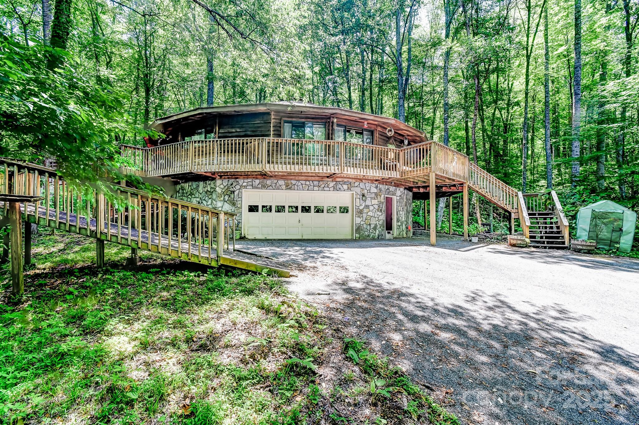 1119 Brandywine Road Waynesville, NC 28786 - Photo 1 of 44 Gallery Image 1