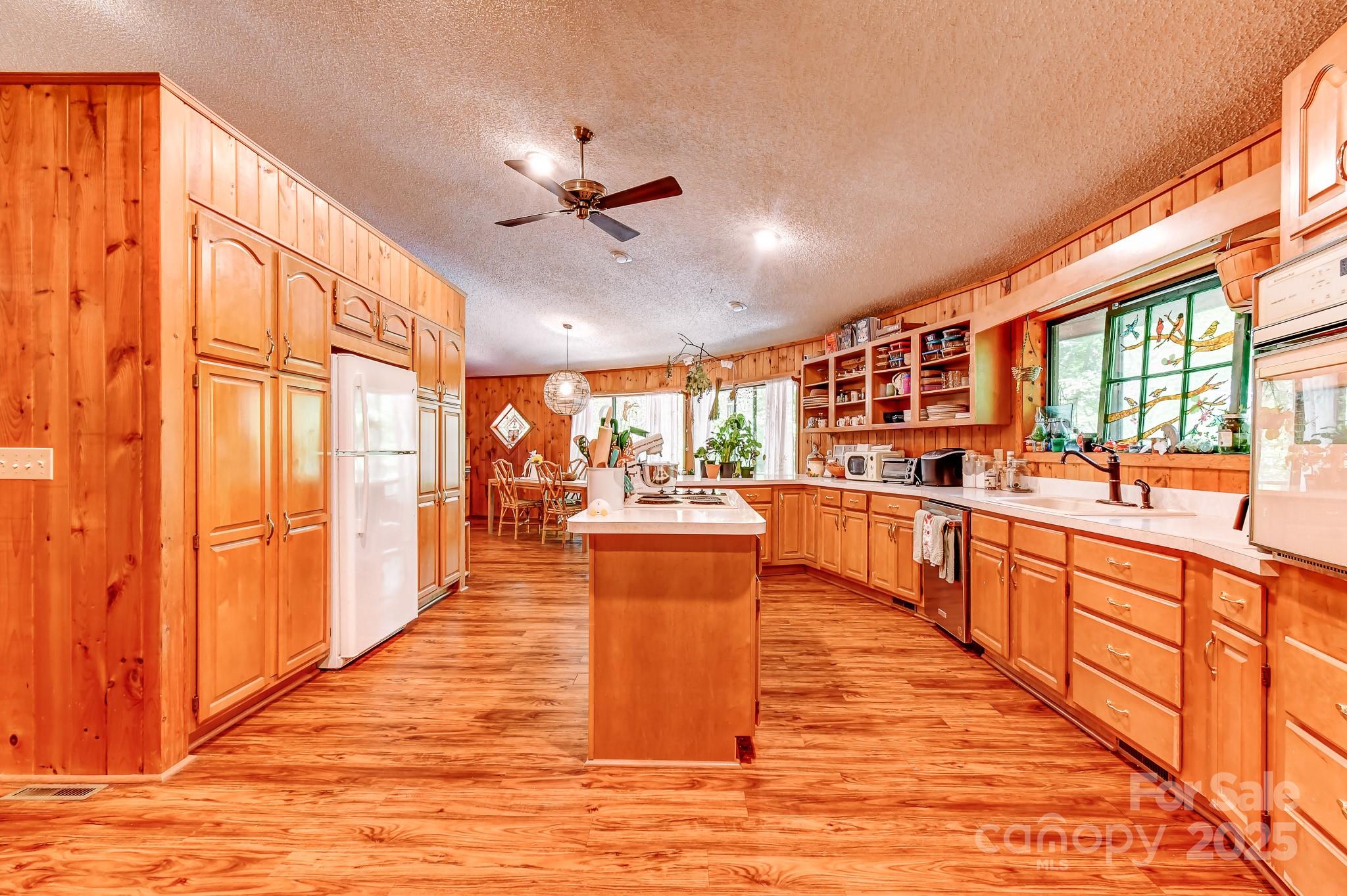 1119 Brandywine Road Waynesville, NC 28786 - Photo 4 of 44 Gallery Image 4