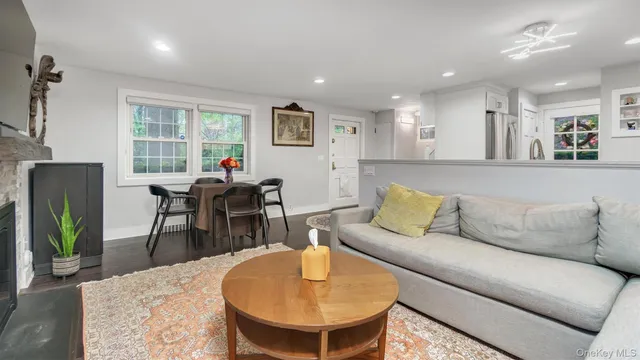 $550,000 | 19 Barstow Road, Unit G, Great Neck, NY 11021