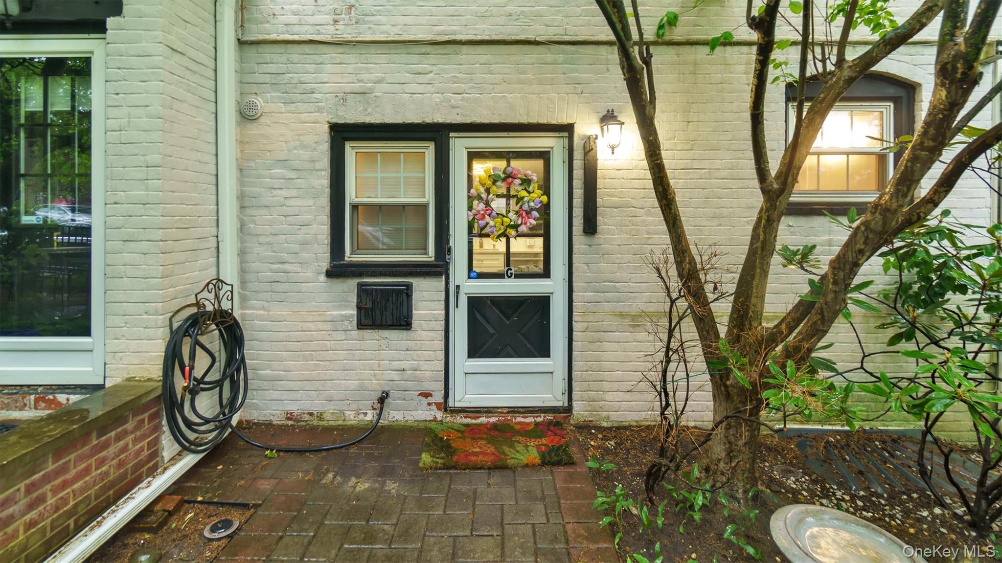 19 Barstow Road, Unit G Great Neck, NY 11021 - Photo 6 of 36 a front view of a house