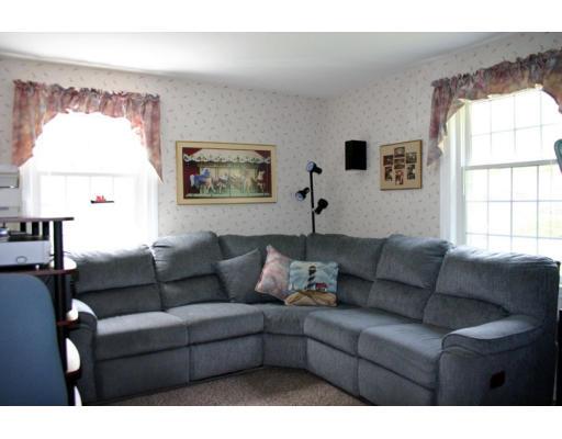 14 Happy Hollow Road Wayland, MA 01778 - Photo 7 of 13 Gallery Image 7