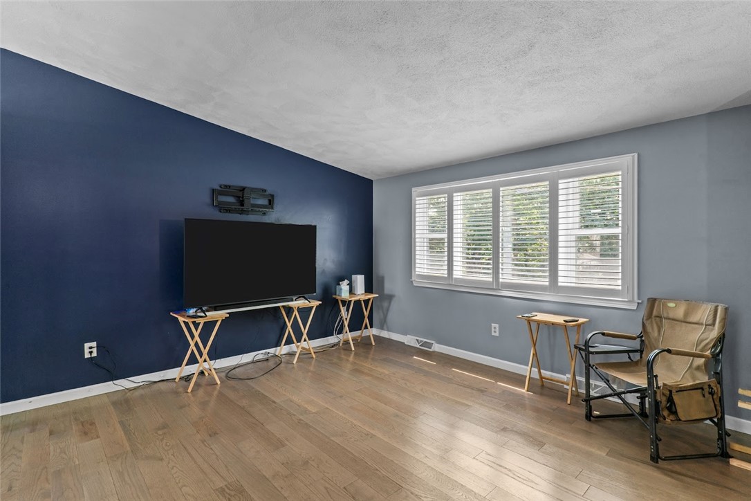 162 Pine Street Warwick, RI 02888 - Photo 19 of 37