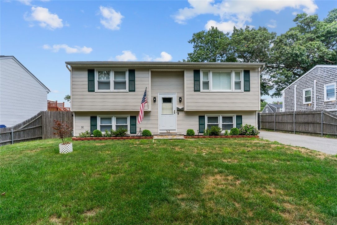 162 Pine Street Warwick, RI 02888 - Photo 2 of 37