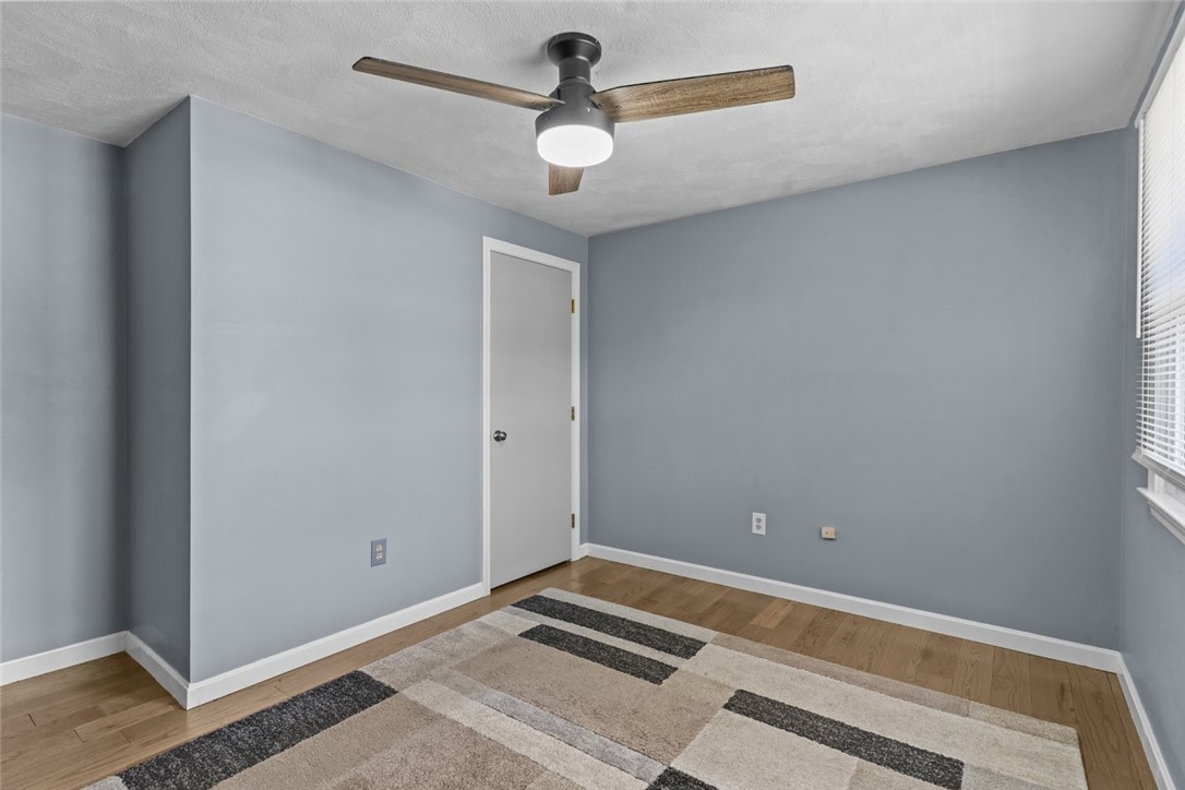 162 Pine Street Warwick, RI 02888 - Photo 9 of 37