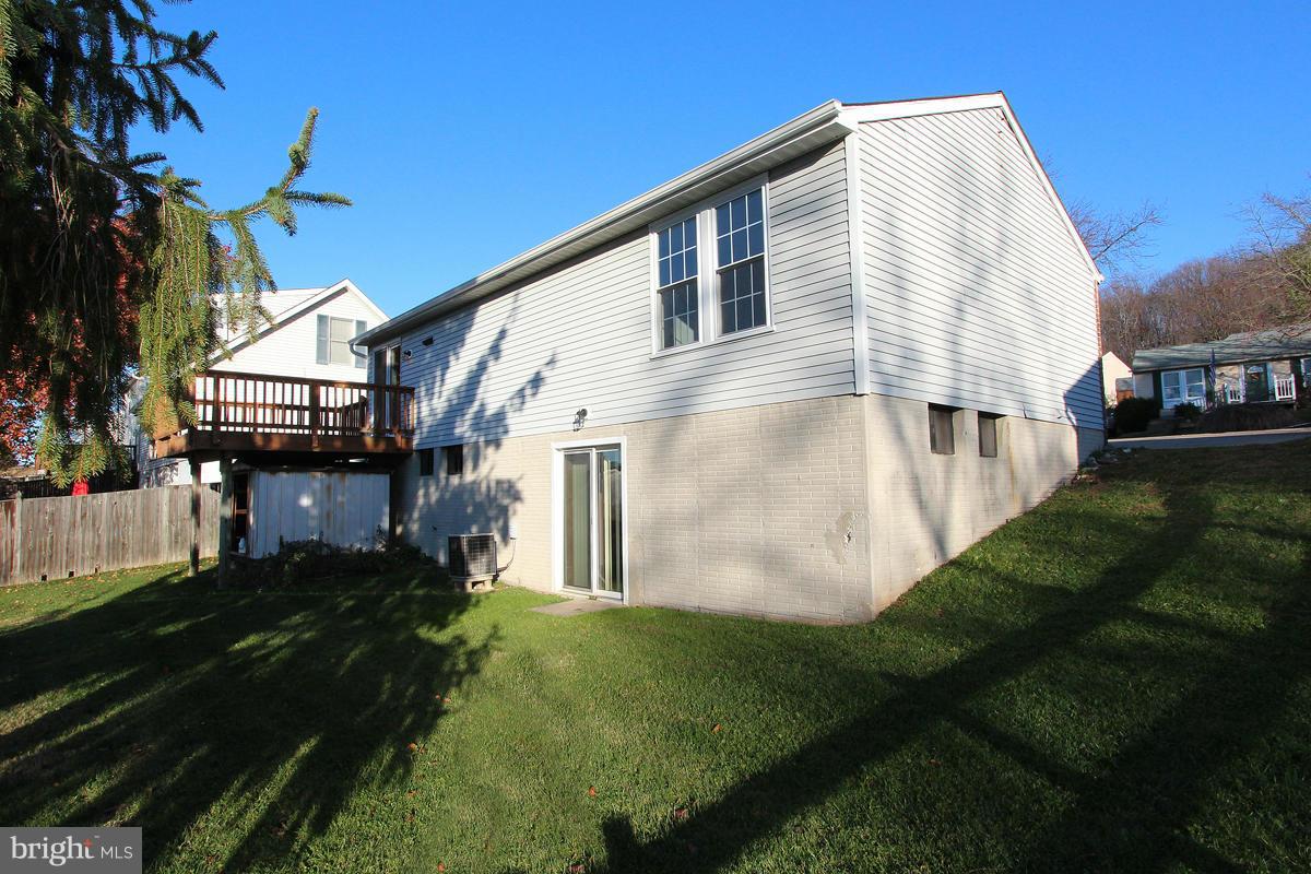 106 E Road Mount Airy, MD 21771 - Photo 20 of 22 Exterior (Rear)