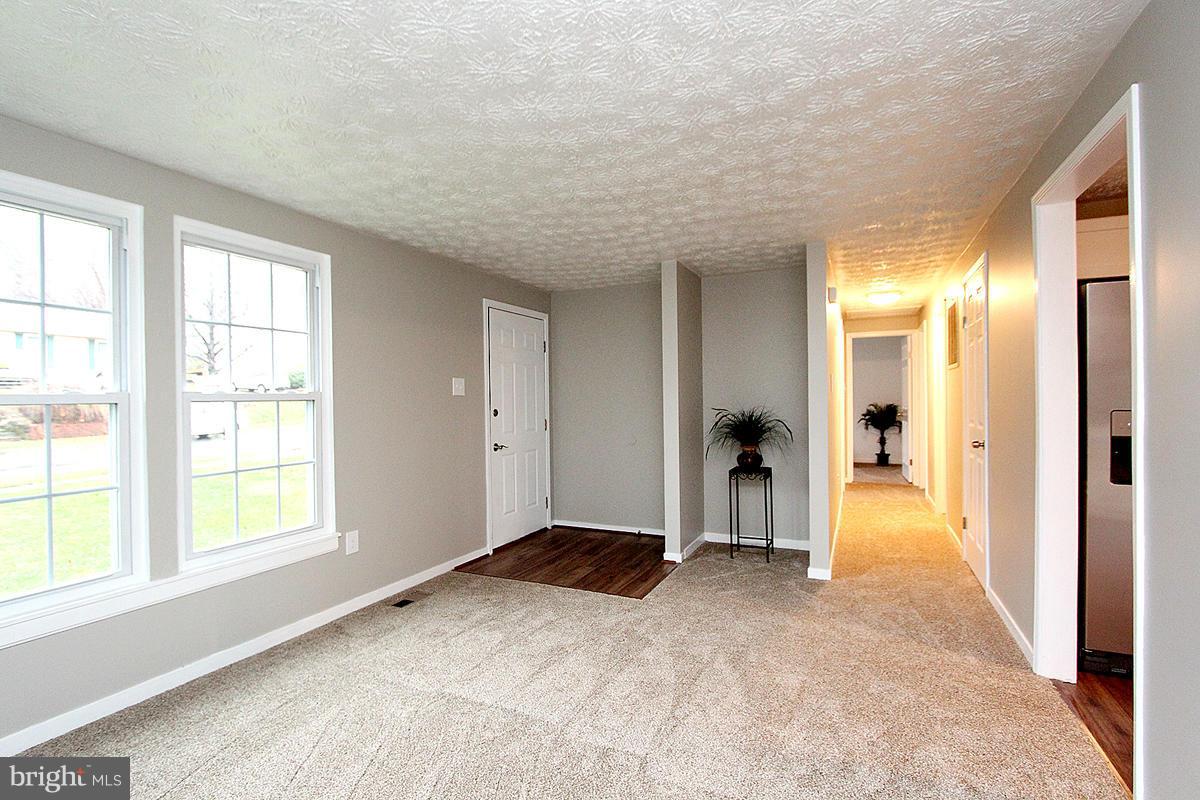 106 E Road Mount Airy, MD 21771 - Photo 3 of 22 Family Room