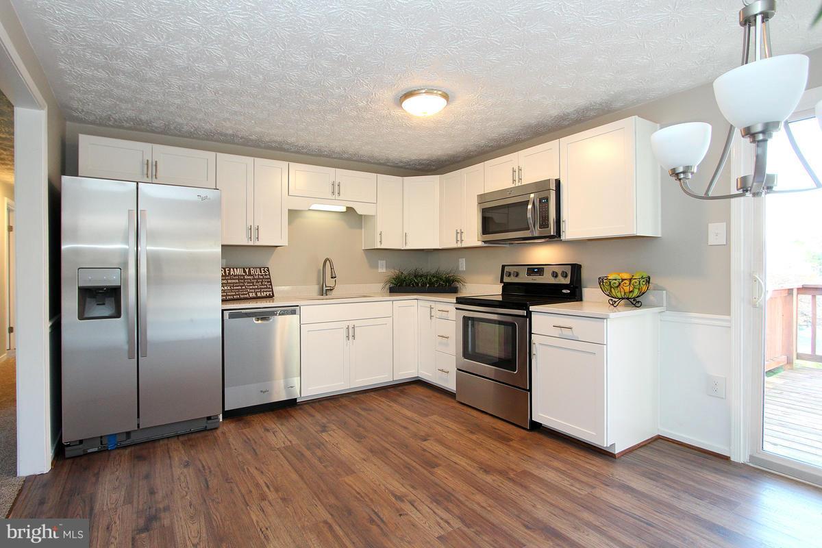 106 E Road Mount Airy, MD 21771 - Photo 6 of 22 Kitchen