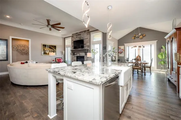$649,950 | 2713 West Concord Drive, Olathe, KS 66061