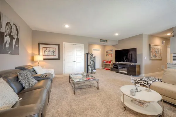 $649,950 | 2713 West Concord Drive, Olathe, KS 66061