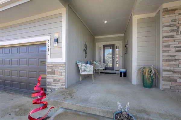 $649,950 | 2713 West Concord Drive, Olathe, KS 66061