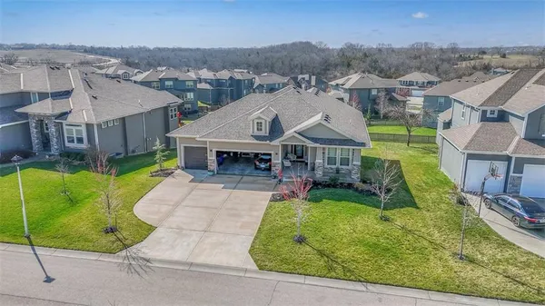 $649,950 | 2713 West Concord Drive, Olathe, KS 66061