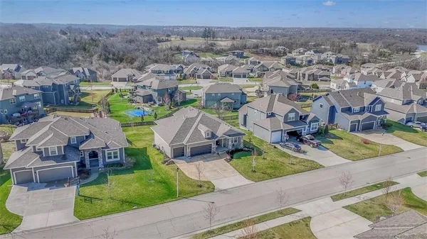 $649,950 | 2713 West Concord Drive, Olathe, KS 66061