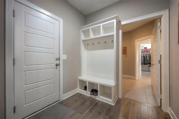 $649,950 | 2713 West Concord Drive, Olathe, KS 66061