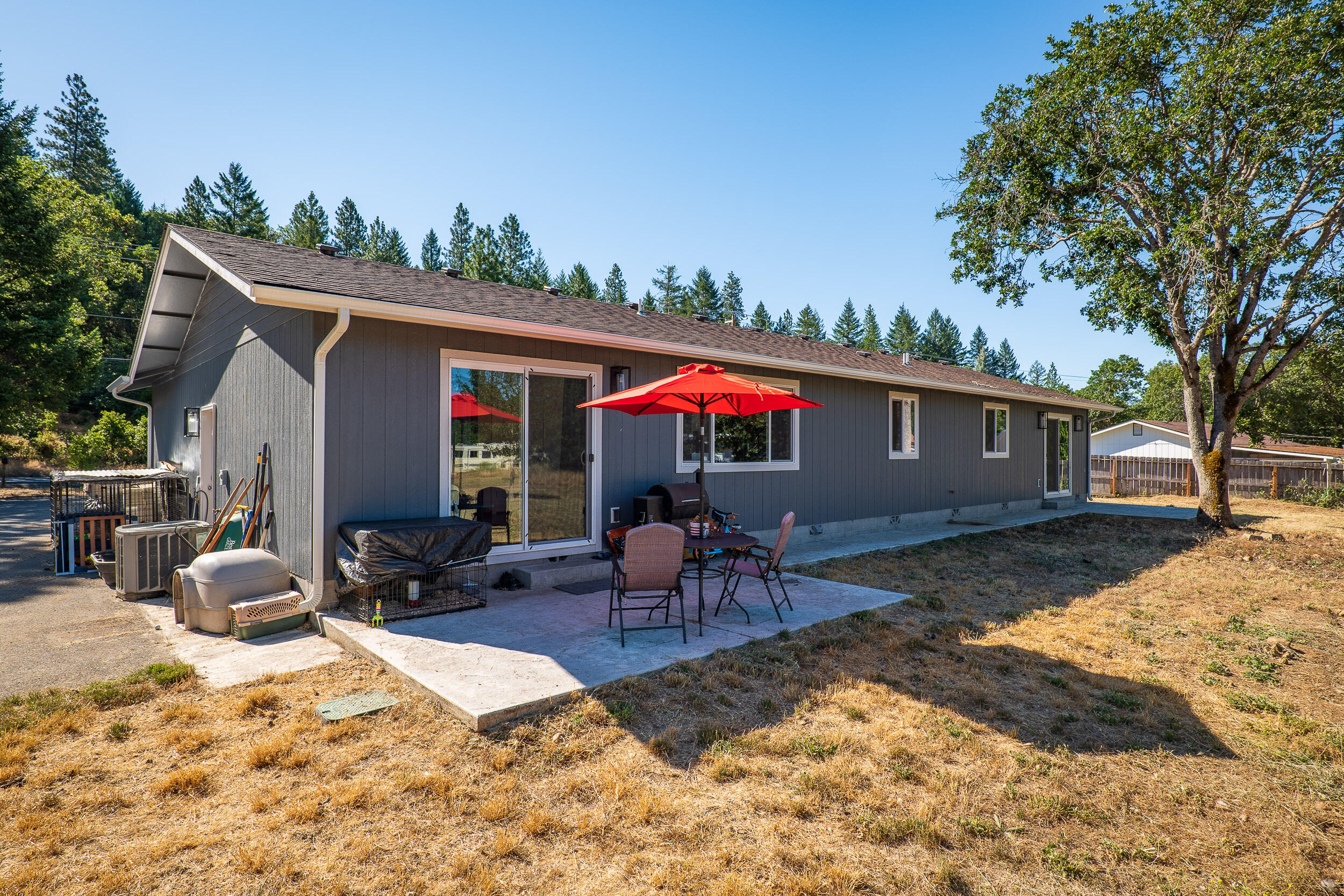 1150 Pleasant Valley Road Merlin, OR 97532 - Photo 30 of 37 1150PleasantValleyRd-035