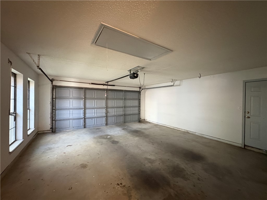 7305 Twilight Ridge Drive Corpus Christi, TX 78413 - Photo 15 of 22 2 car parking