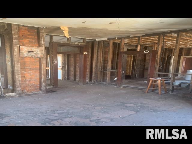 1813 South 2nd Street Springfield, IL 62704 - Photo 3 of 5