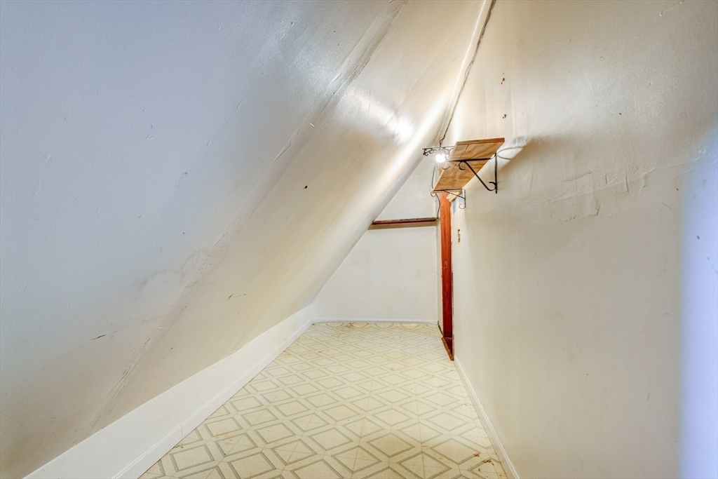 120 Graham Street Gardner, MA 01440 - Photo 30 of 37 a view of entryway