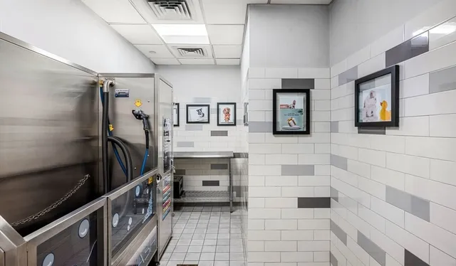 $3,630 | 99 Kneeland Street, Unit 1705, Boston, MA 02111