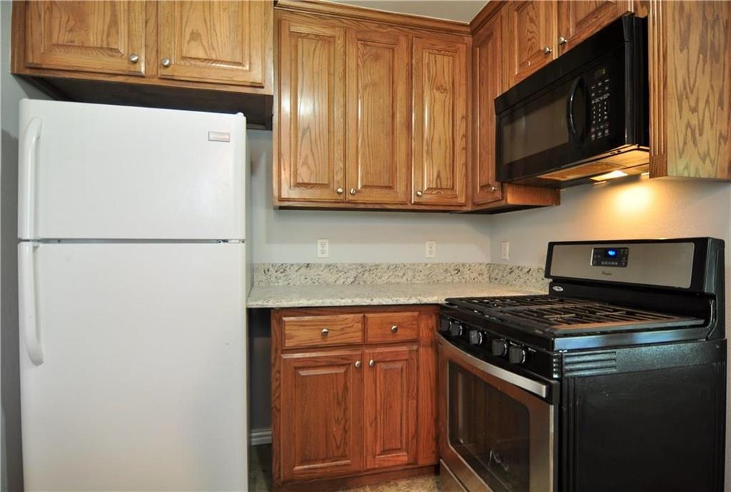 3918 Hawick Lane Dallas, TX 75220 - Photo 8 of 15