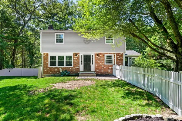 $950,000 | 212 Common Lane, Beverly, MA 01915