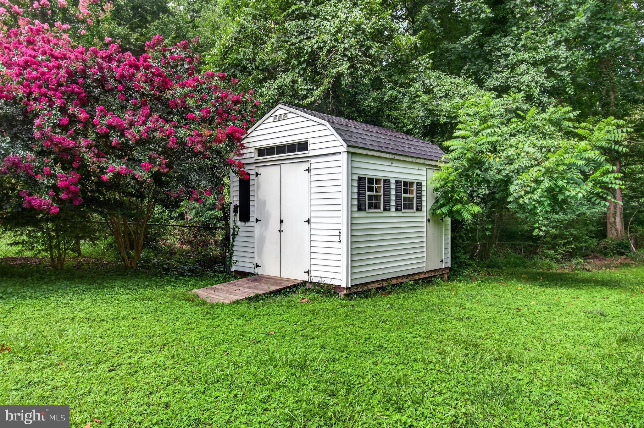 5621 Ravenel Lane Springfield, VA 22151 - Photo 32 of 37 Spacious Shed
