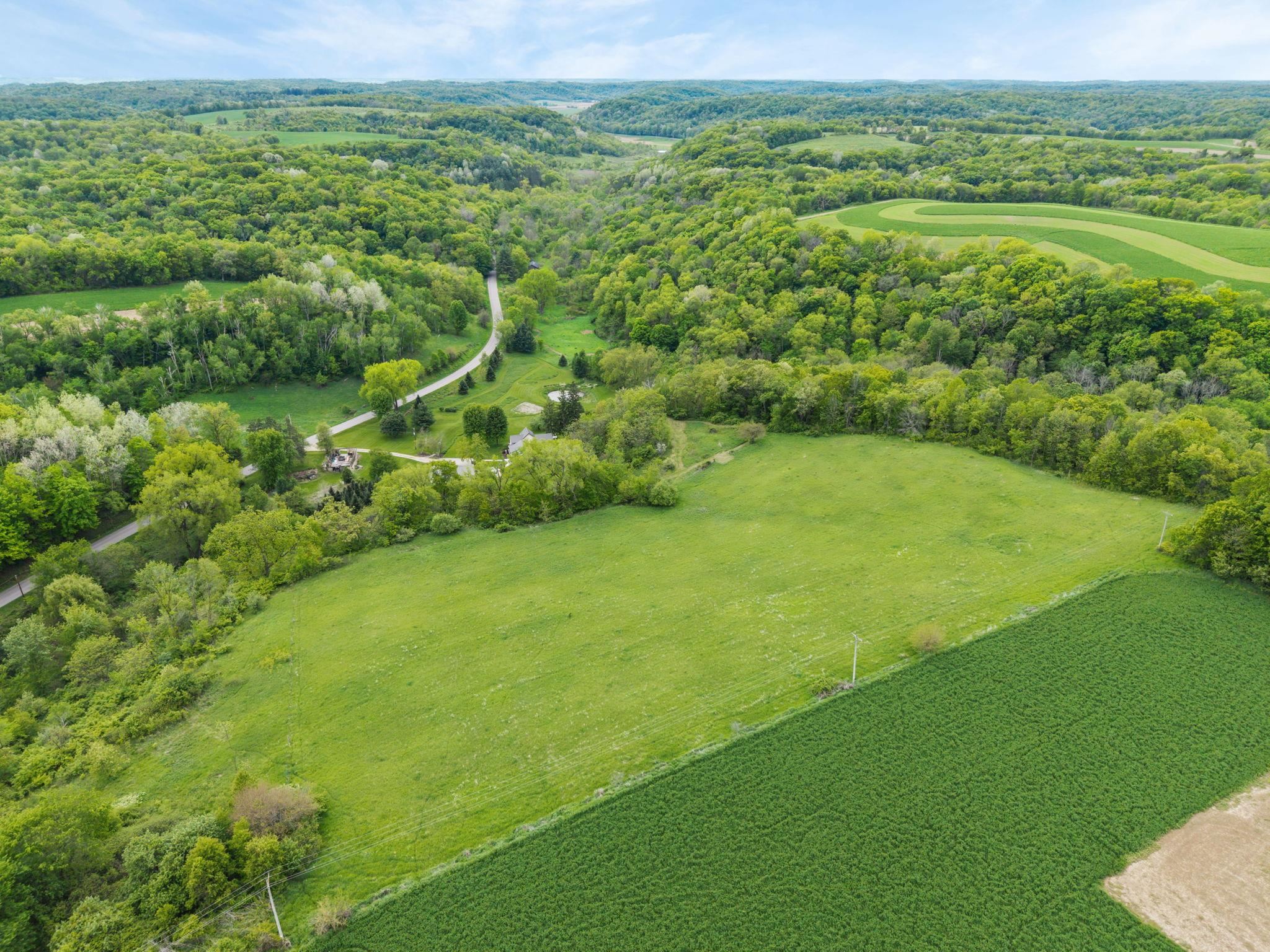 S9761 Little Bear Road Spring Green, WI 53588 - Photo 4 of 44