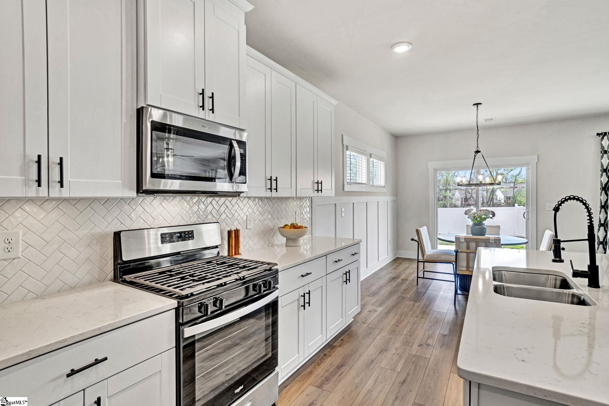 404 Roderick Lane Greenville, SC 29605 - Photo 15 of 49