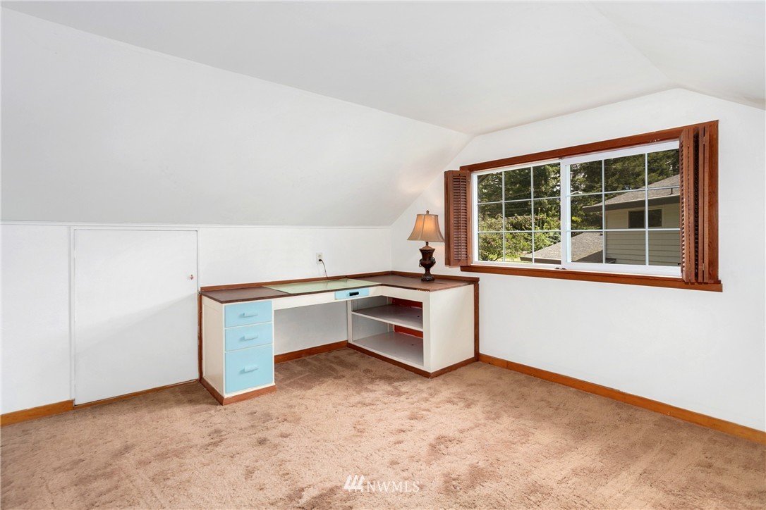 20458 Southeast 159th Street Renton, WA 98059 - Photo 14 of 24