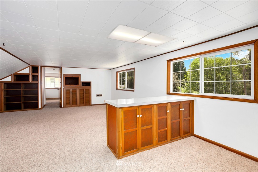 20458 Southeast 159th Street Renton, WA 98059 - Photo 15 of 24