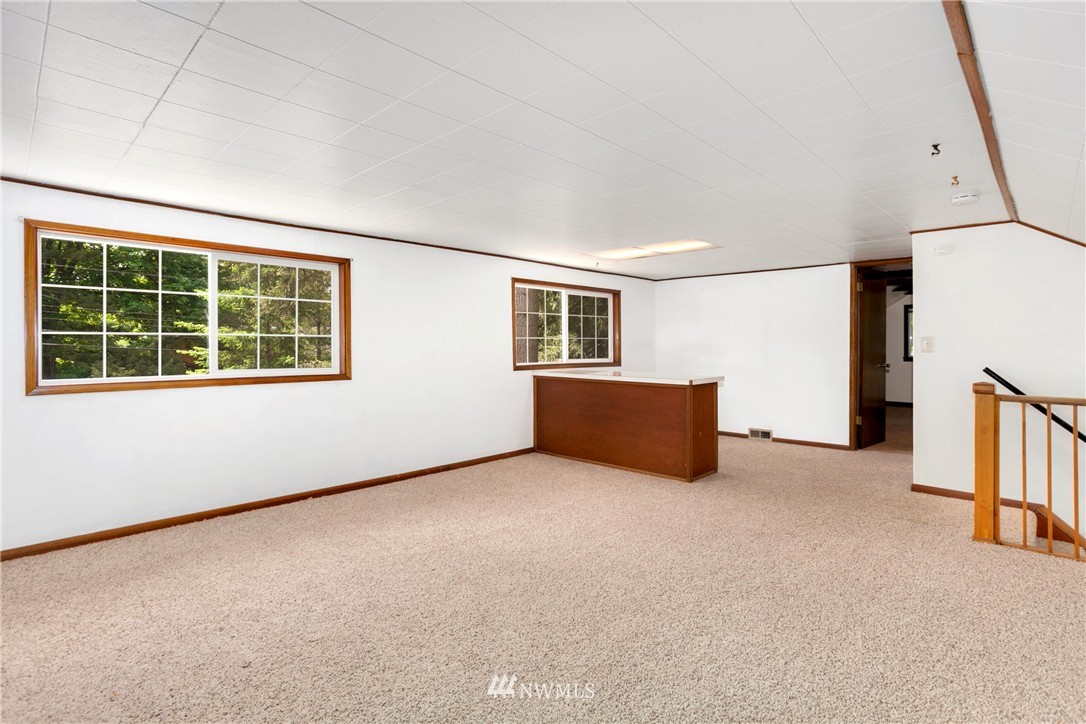 20458 Southeast 159th Street Renton, WA 98059 - Photo 16 of 24