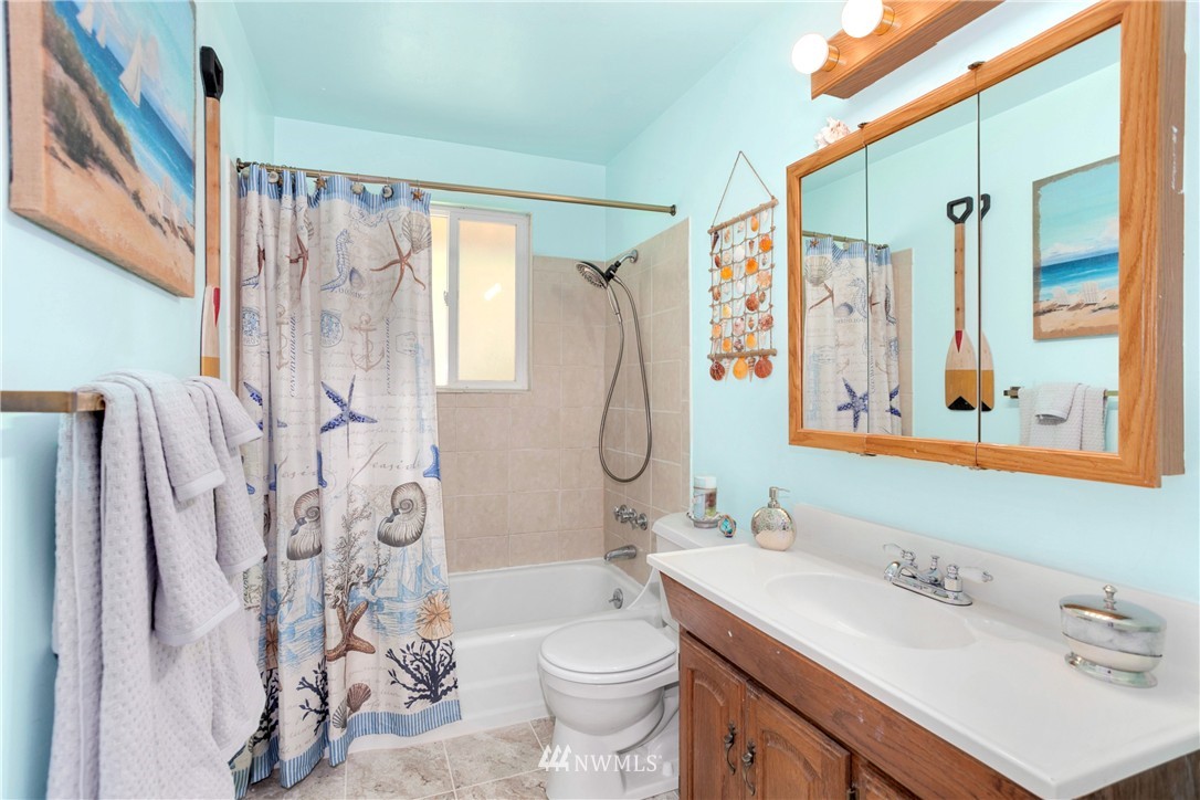 20458 Southeast 159th Street Renton, WA 98059 - Photo 10 of 24