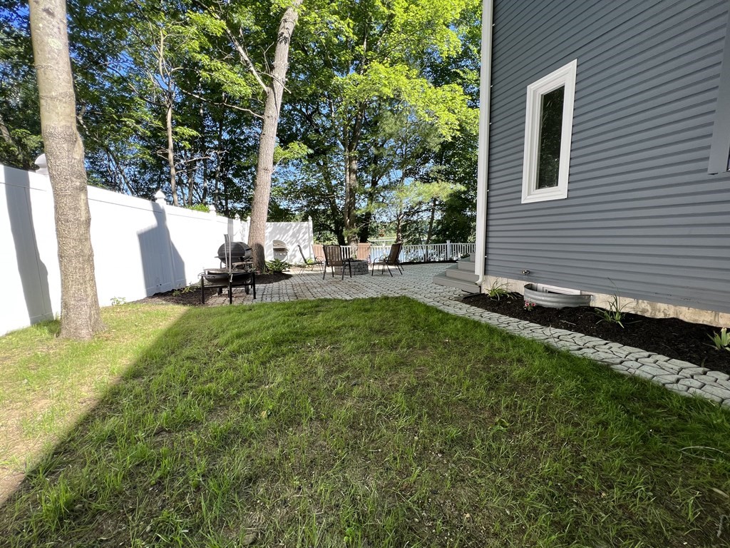 60 Lewis Road Westfield, MA 01085 - Photo 9 of 41 Gallery Image 9