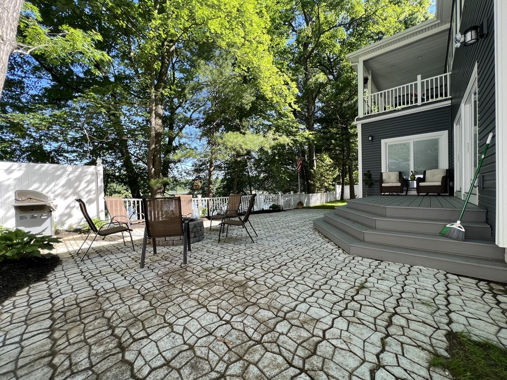 60 Lewis Road Westfield, MA 01085 - Photo 10 of 41 Gallery Image 10