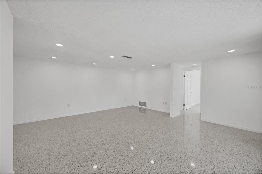 6711 South Lockwood Ridge Road Sarasota, FL 34231 - Photo 12 of 38