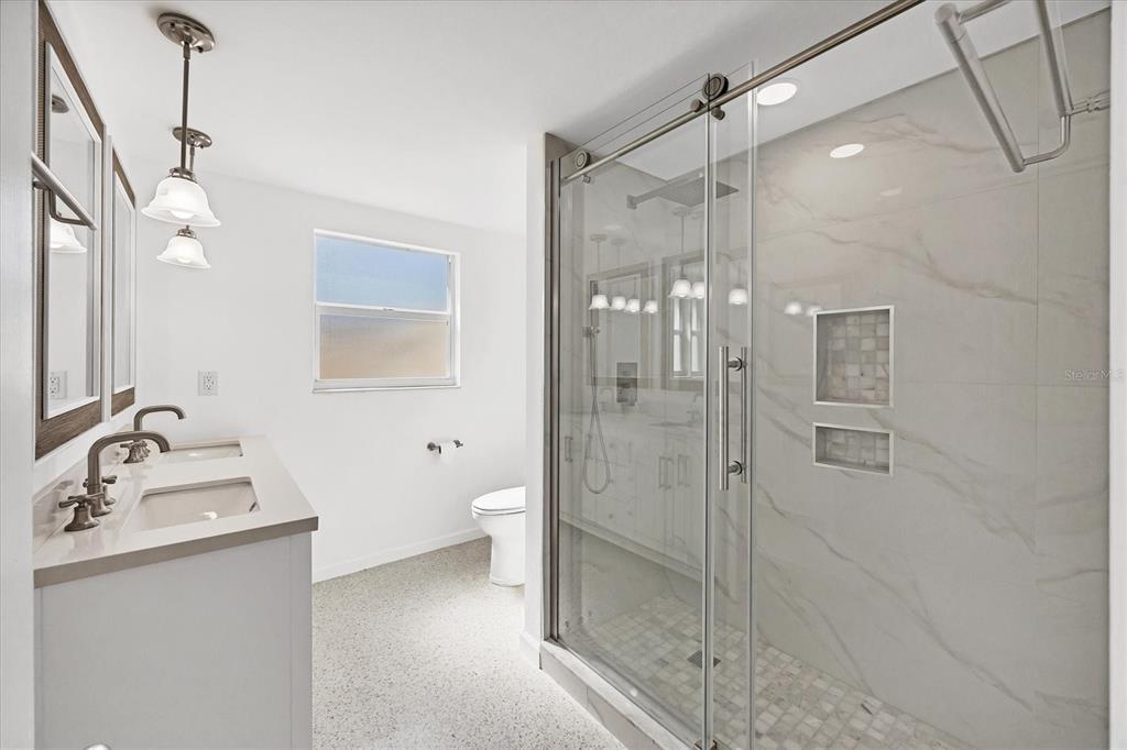 6711 South Lockwood Ridge Road Sarasota, FL 34231 - Photo 19 of 38