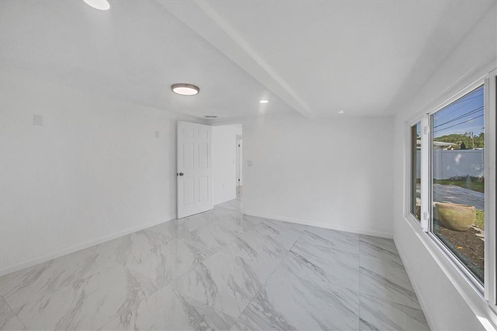 6711 South Lockwood Ridge Road Sarasota, FL 34231 - Photo 27 of 38