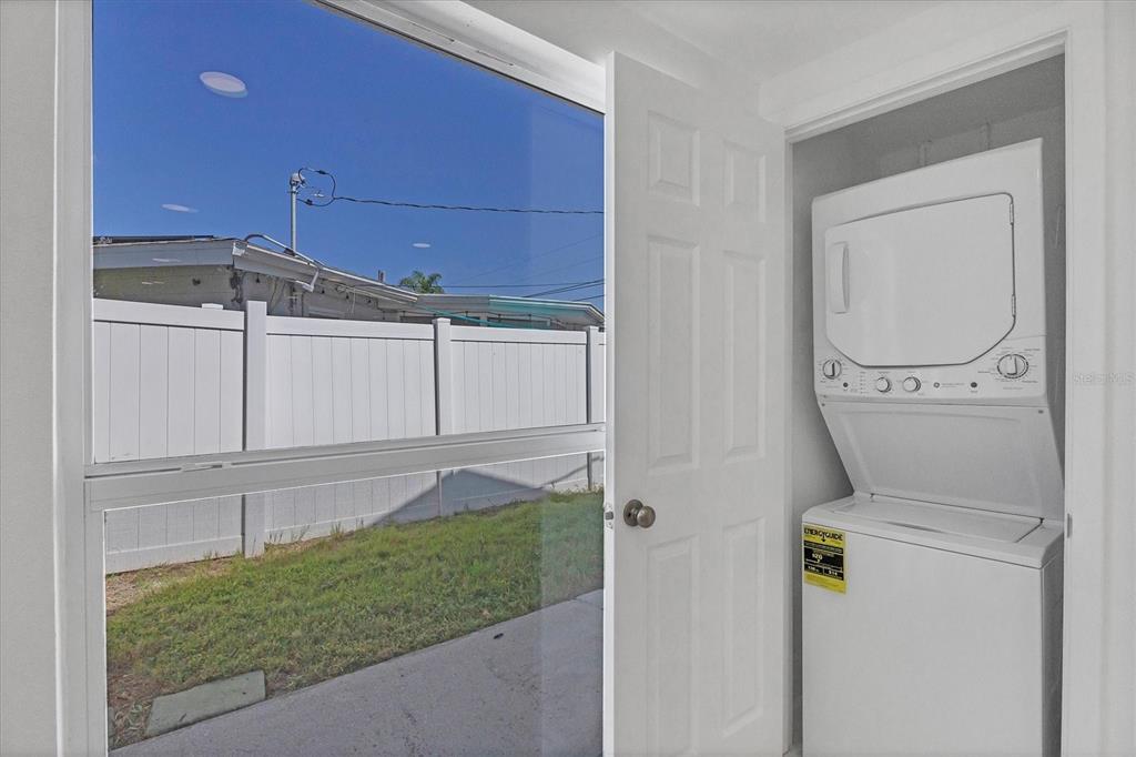 6711 South Lockwood Ridge Road Sarasota, FL 34231 - Photo 34 of 38