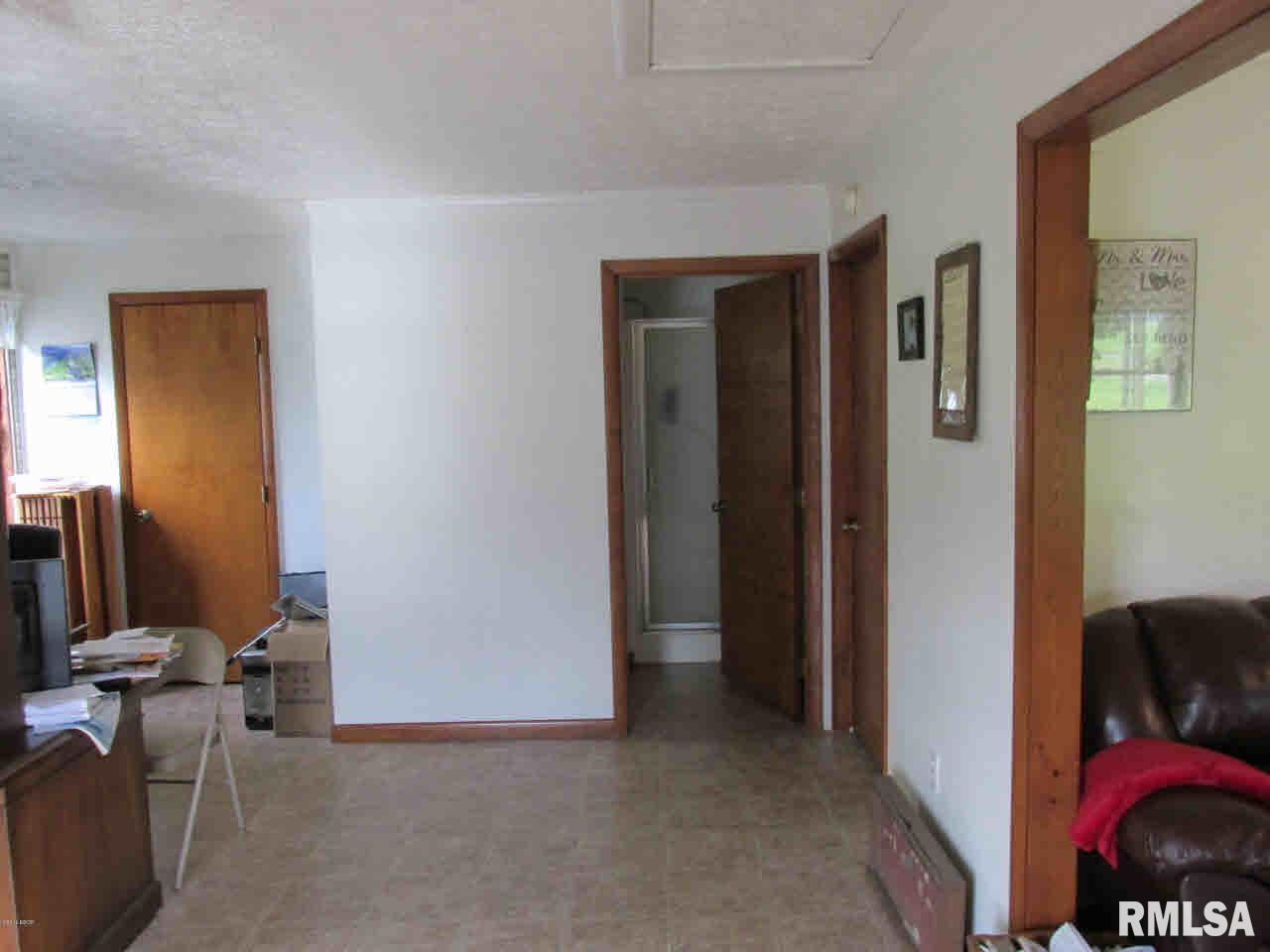 18472 East Lynchberg Road Opdyke, IL 62872 - Photo 9 of 27 Gallery Image 9