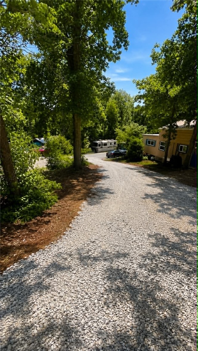 406 Kinston Loop Drive Westminster, SC 29693 - Photo 2 of 4