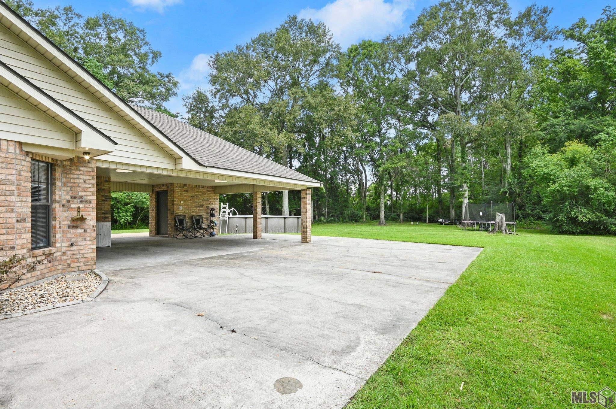 43350 R Daigle Road Gonzales, LA 70737 - Photo 3 of 19 Gallery Image 3