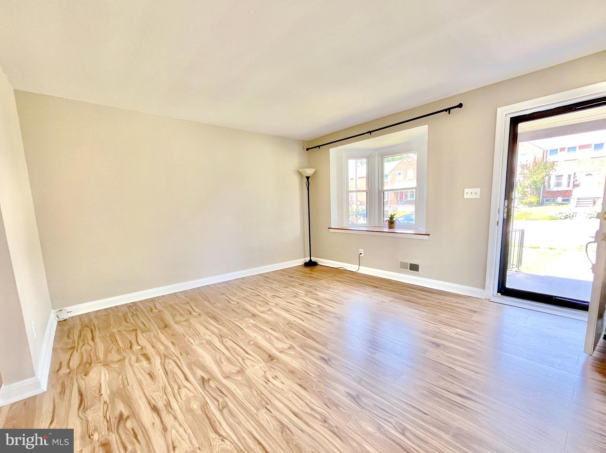 1645 Thetford Road Towson, MD 21286 - Photo 10 of 39 Living Room