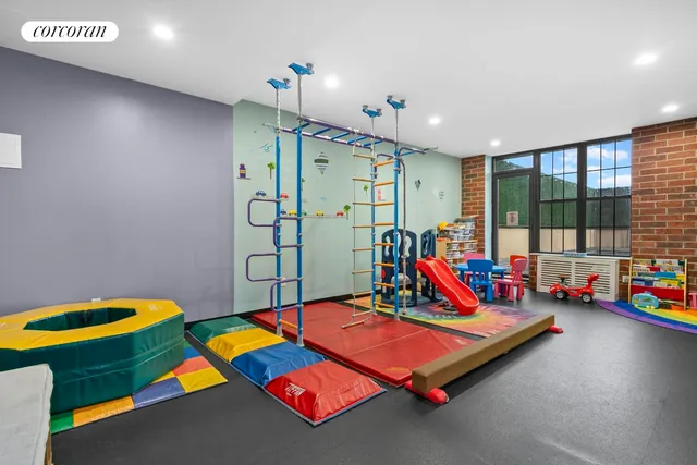 $1,950,000 | 42-60 Crescent Street, Unit 7E | Long Island City