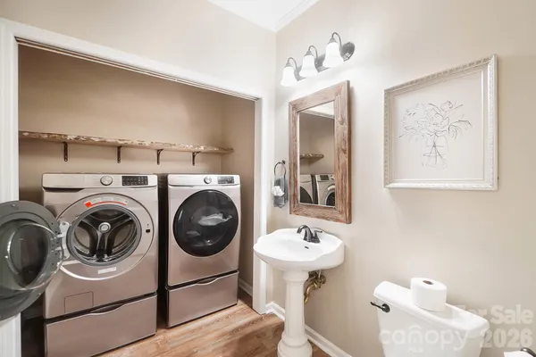 a view of washer and dryer in a utility room