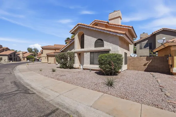 $2,200 | 1333 North Brittany Lane, Gilbert, AZ 85234